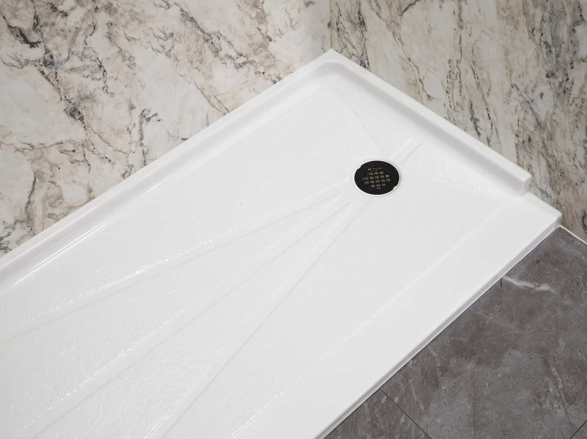 Transform Your Milwaukee Bathroom with a Tub-to-Shower Conversion