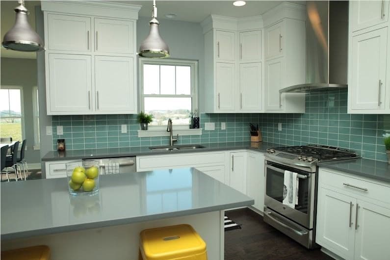 white cabinet kitchen